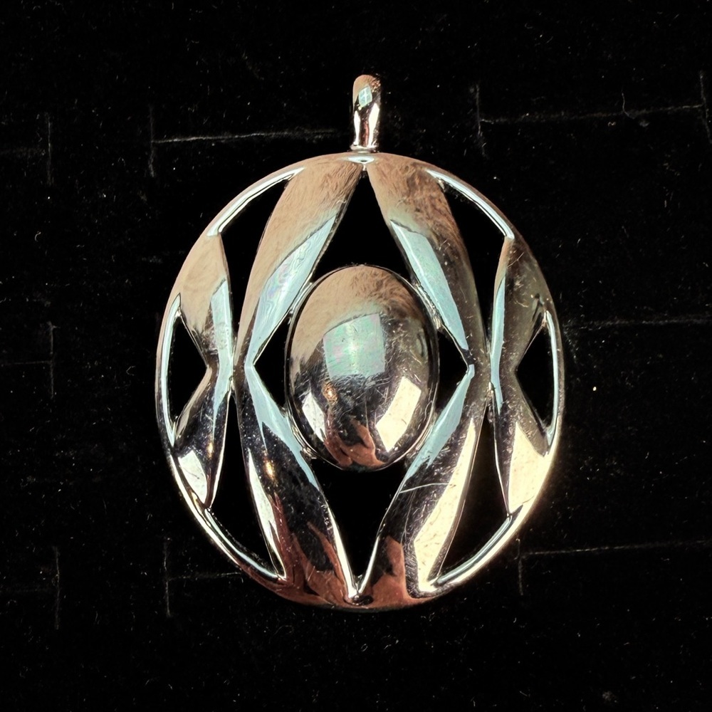 Vintage Gunmetal Tone Openwork Oval Pendant Statement Necklace Charm